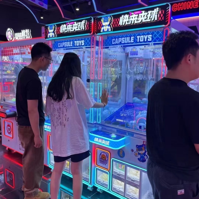Capsule speelgoed klauwautomaa - Arcade Toy Claw Vending Machine recensie en prijs